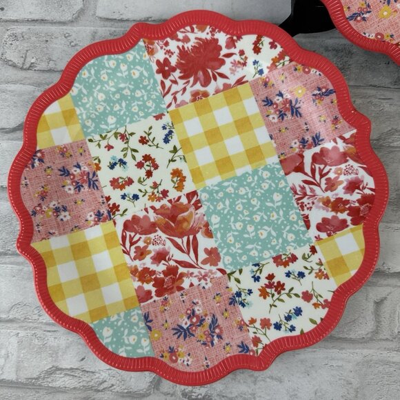 Pioneer Woman Melamine Patchwork Medley 10.7" Scalloped Dinner Plates Set of 2 - Picture 2 of 4